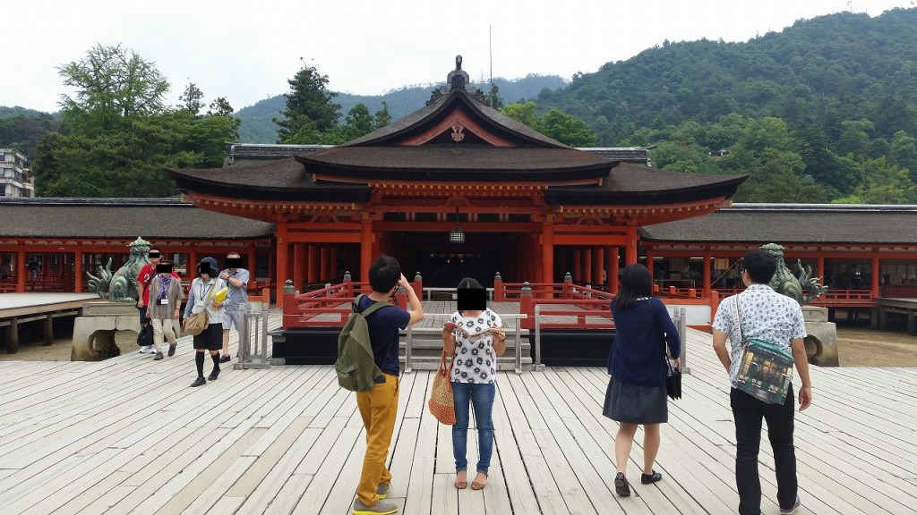 厳島神社を接写